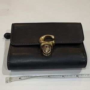 Coach Turnlock Leather Wallet Black Glovetanned Leather C Lock Clutch Wallet